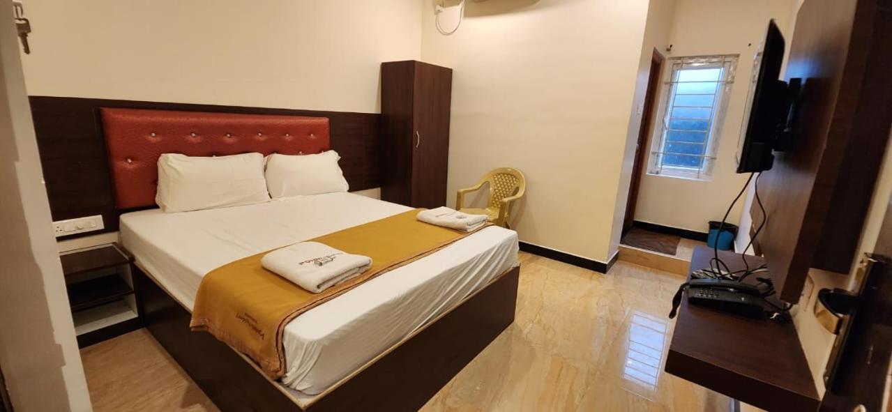 Ponni Residency Thanjavur Exterior foto